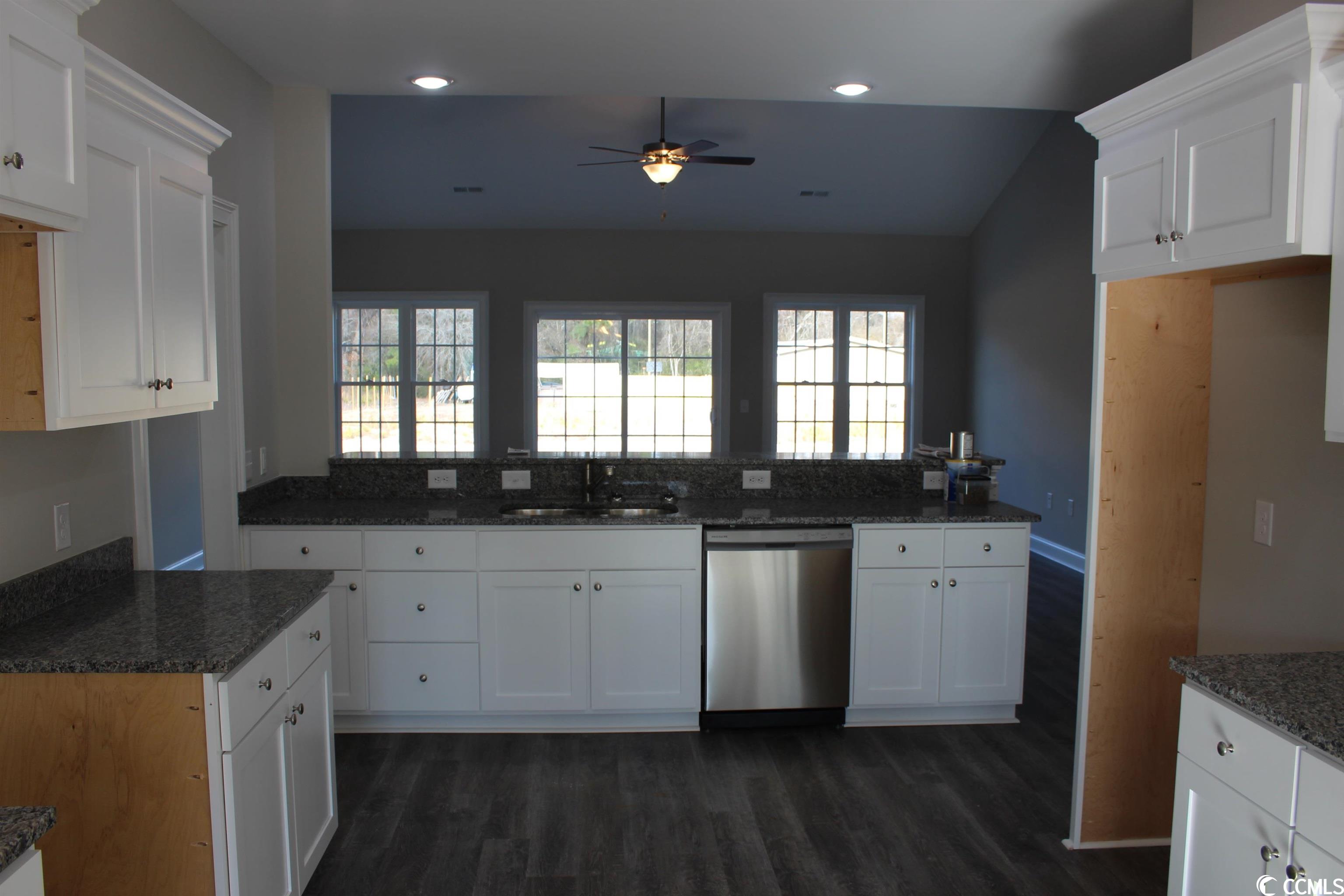 9996 Highway 19 Loris, SC 29569 - Photo 8 of 40 Gallery Image 8