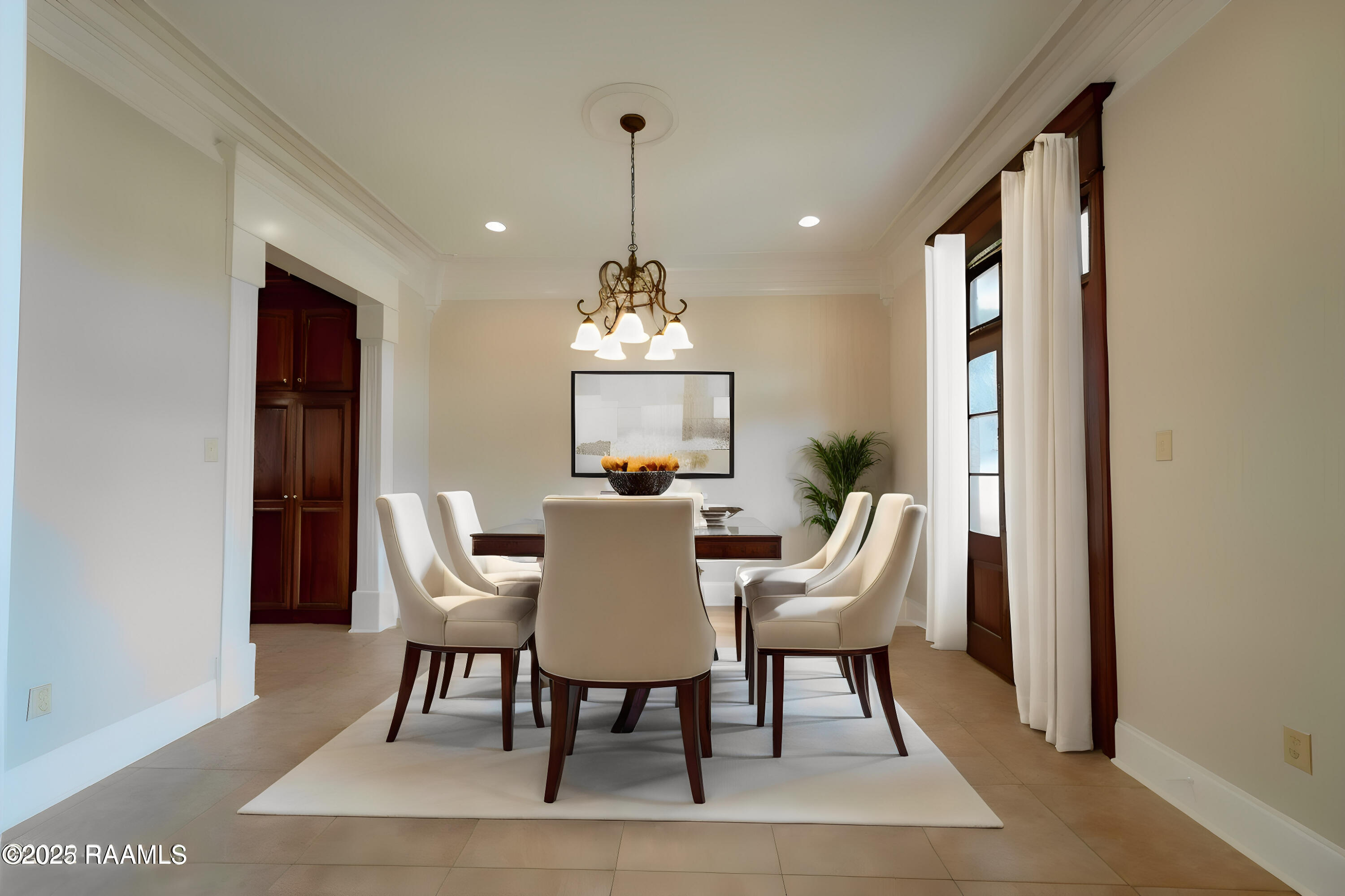 99 University Place Eunice, LA 70535 - Photo 8 of 34 staged dining