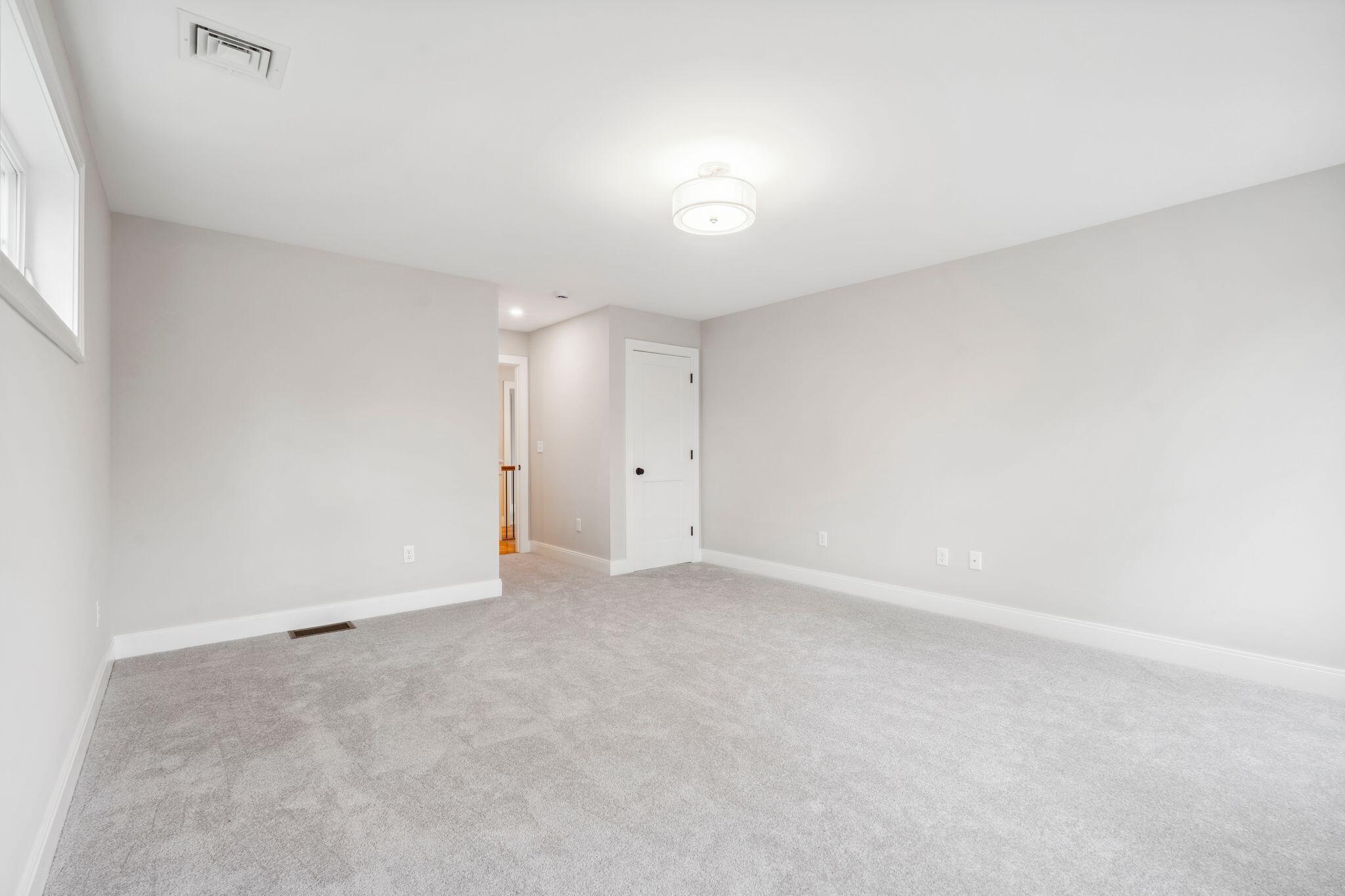 12 Washburn Farm Lane, Unit 3 Kittery Point, ME 03905 - Photo 15 of 26 338 High St Hampton NH 24