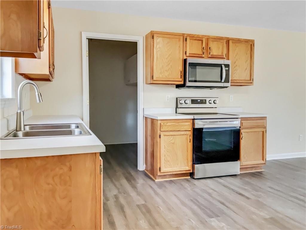 1757 Helmstetler Road Lexington, NC 27295 - Photo 5 of 19