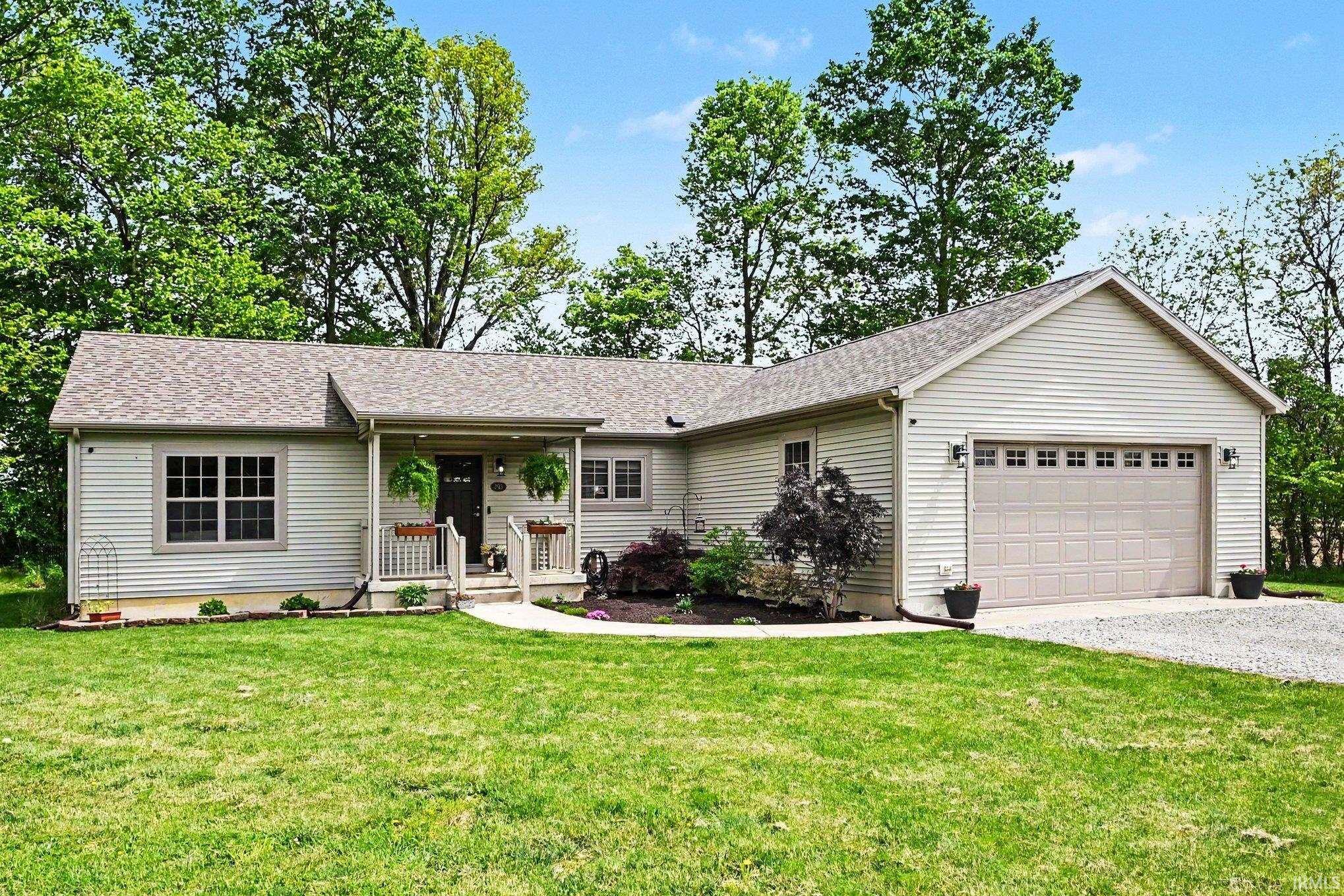 595 South Paradise Drive Rochester, IN 46975 - Photo 2 of 30
