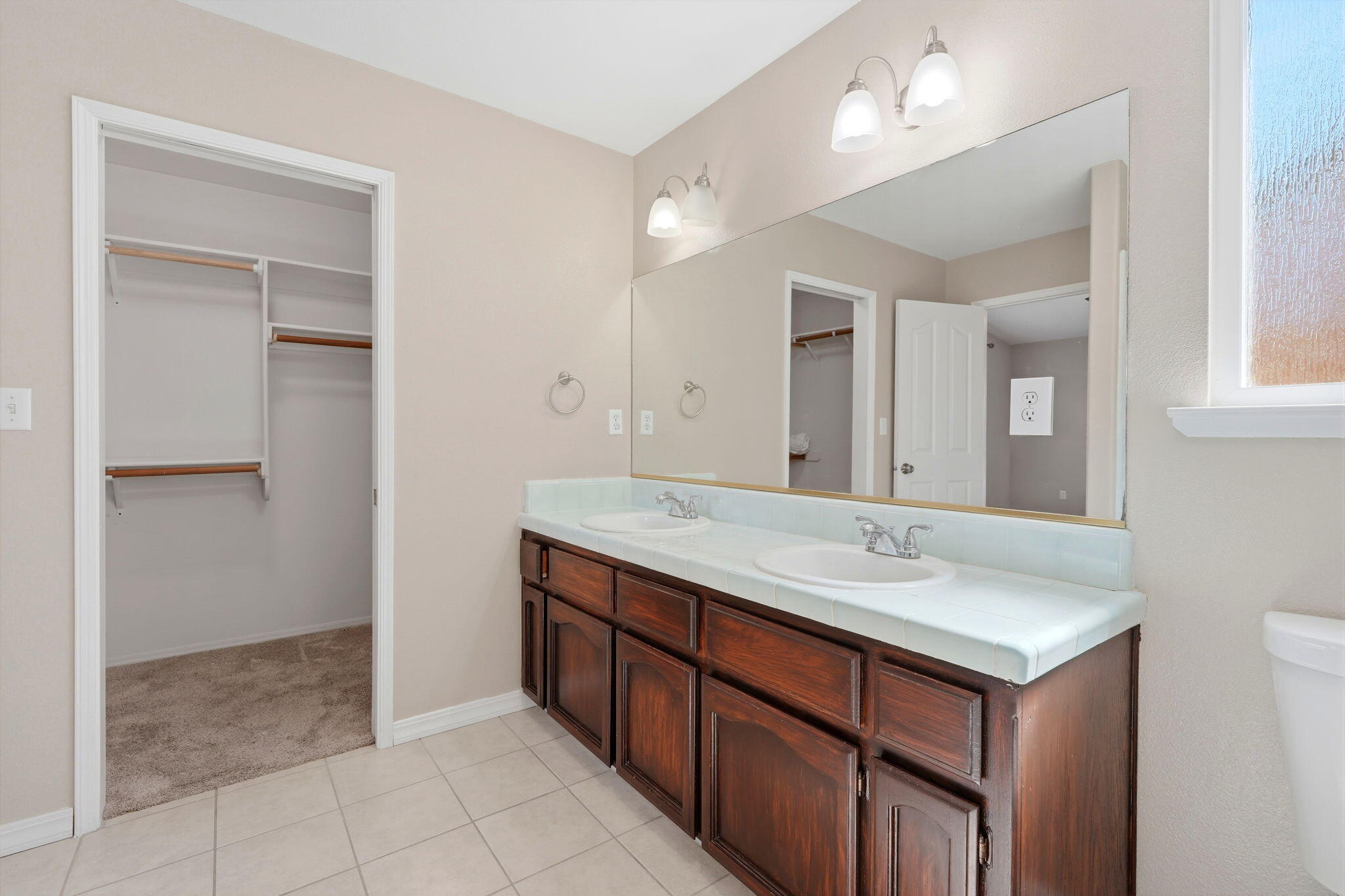 702 Montecito Court Lemoore, CA 93245 - Photo 39 of 50