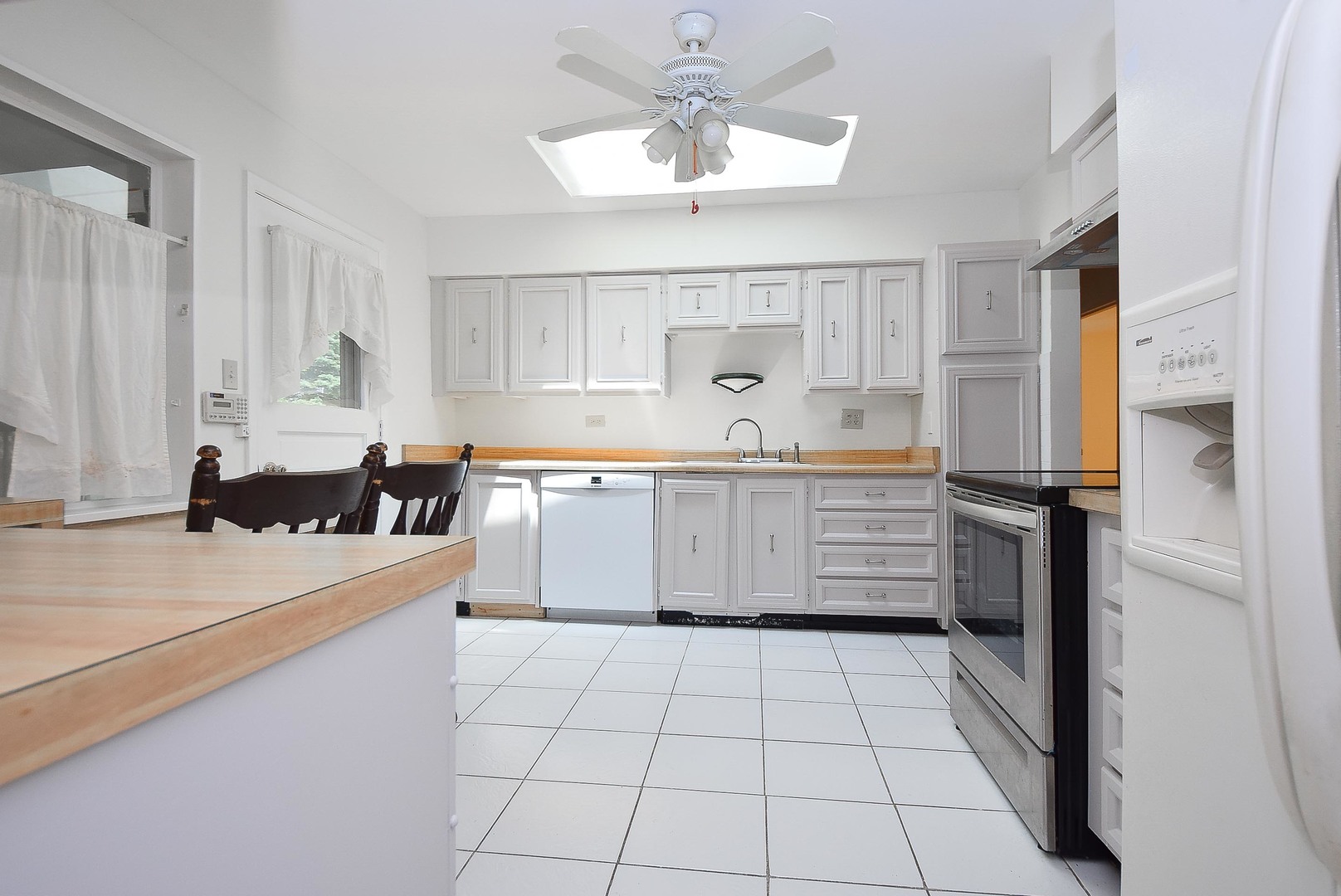 50 Ridgewood Road Elk Grove Village, IL 60007 - Photo 5 of 21