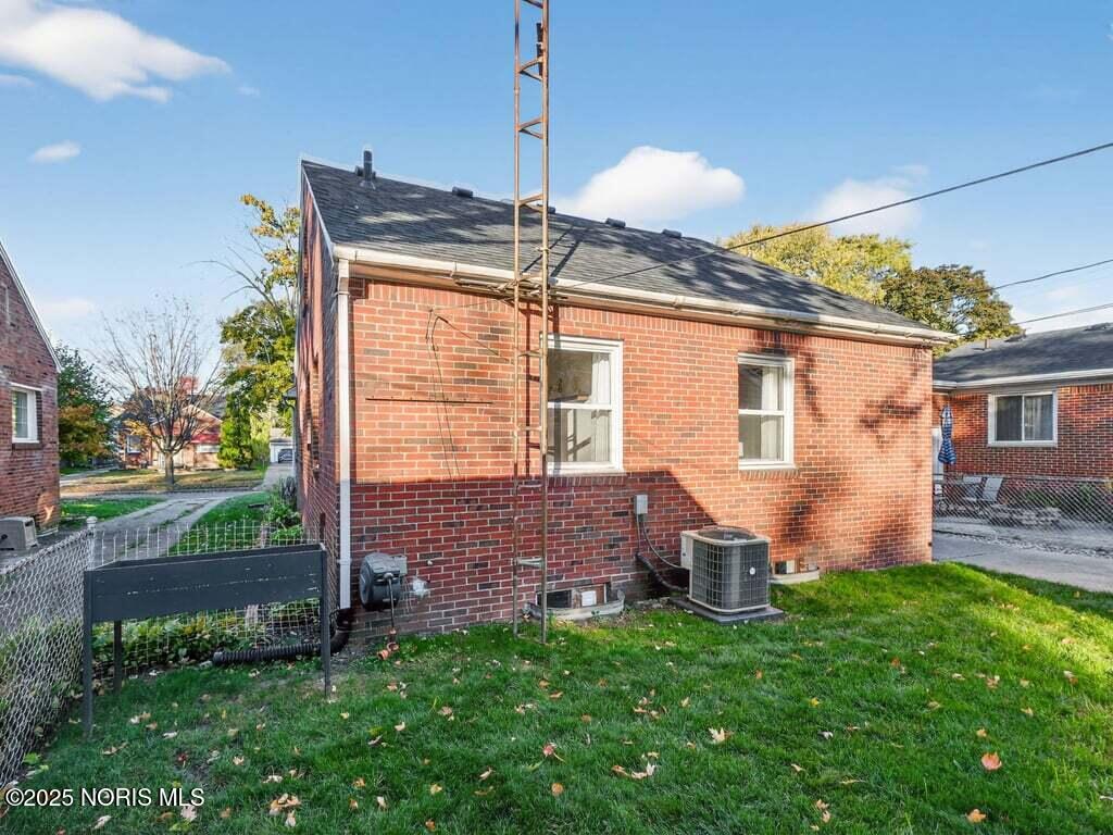 4250 Garrison Road Toledo, OH 43613 - Photo 30 of 48 30-custom-4250-garrison-road-toledo-oh-u