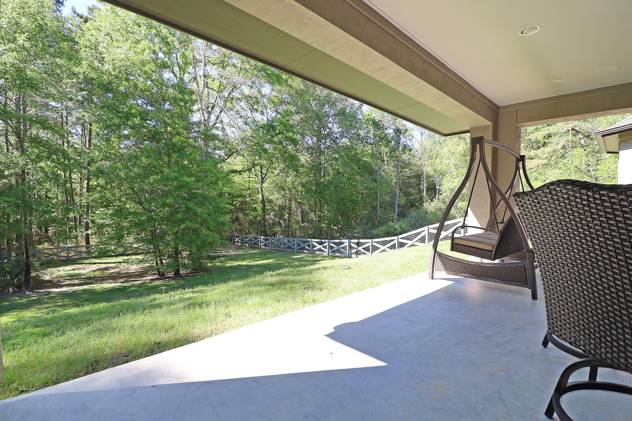 121 Red Hawk Road Huntsville, TX 77340 - Photo 36 of 48 Oversized porches