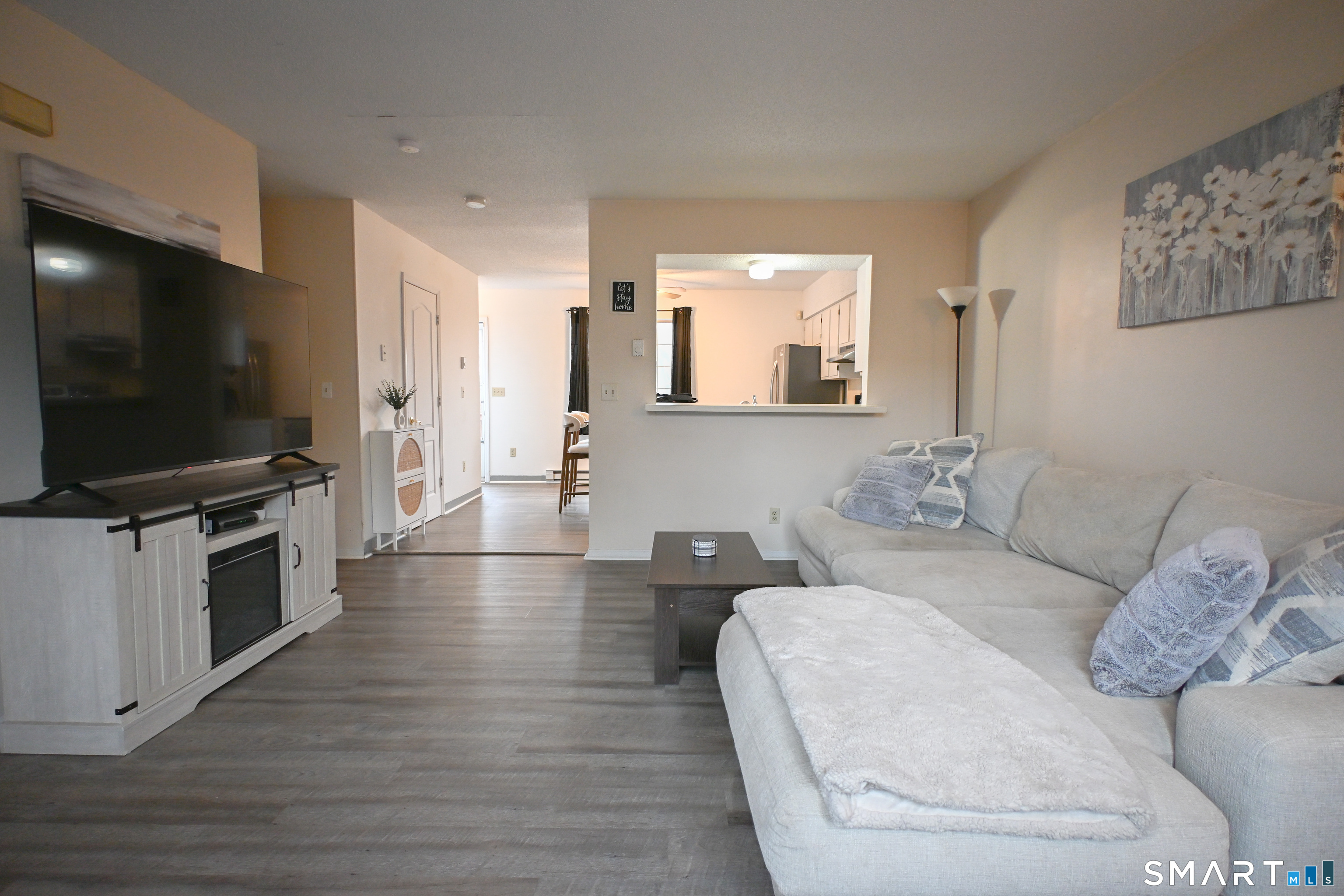 24 Blue Ridge Drive, Unit L8 Waterbury, CT 06704 - Photo 4 of 15