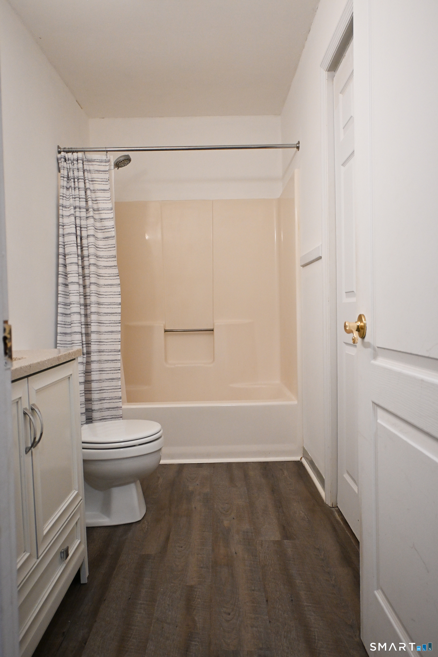 24 Blue Ridge Drive, Unit L8 Waterbury, CT 06704 - Photo 9 of 15