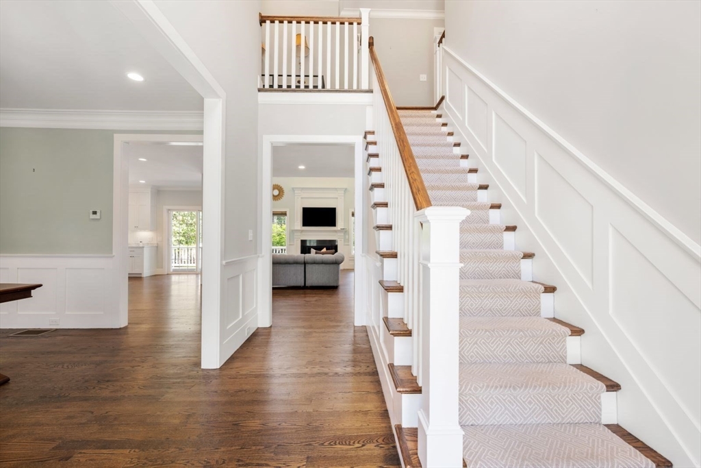 12 Pelham Road Weston, MA 02493 - Photo 5 of 34