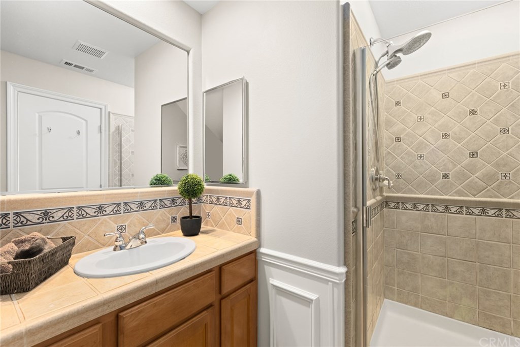 8154 Hampshire Road Orange, CA 92867 - Photo 13 of 25 Gallery Image 13