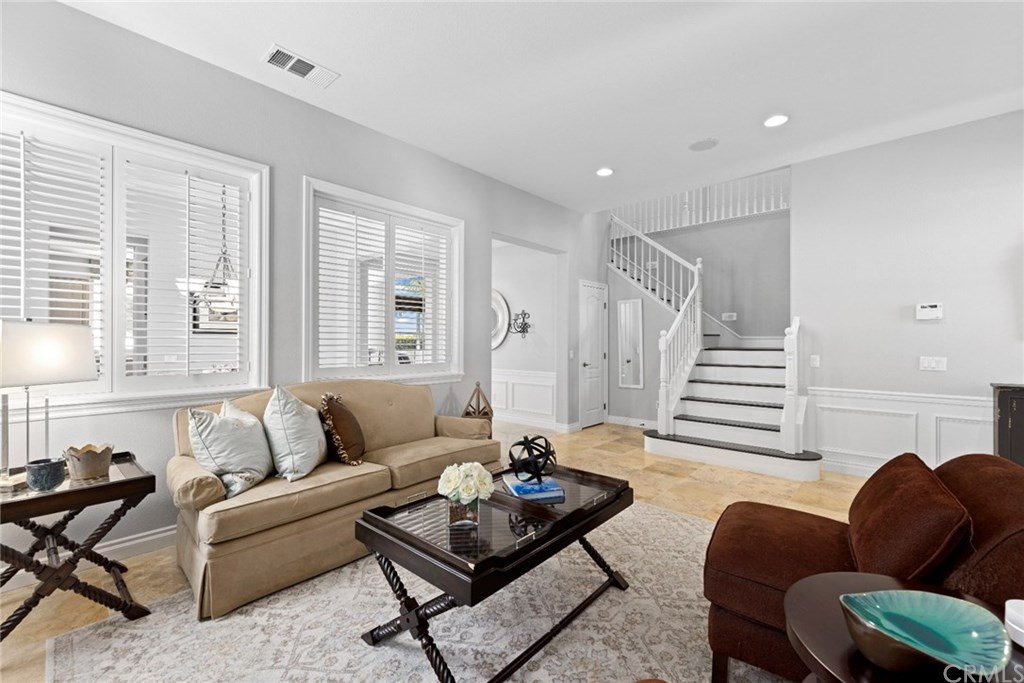 8154 Hampshire Road Orange, CA 92867 - Photo 4 of 25 Gallery Image 4
