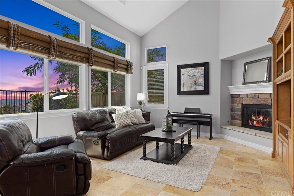 8154 Hampshire Road Orange, CA 92867 - Photo 9 of 25 Gallery Image 9