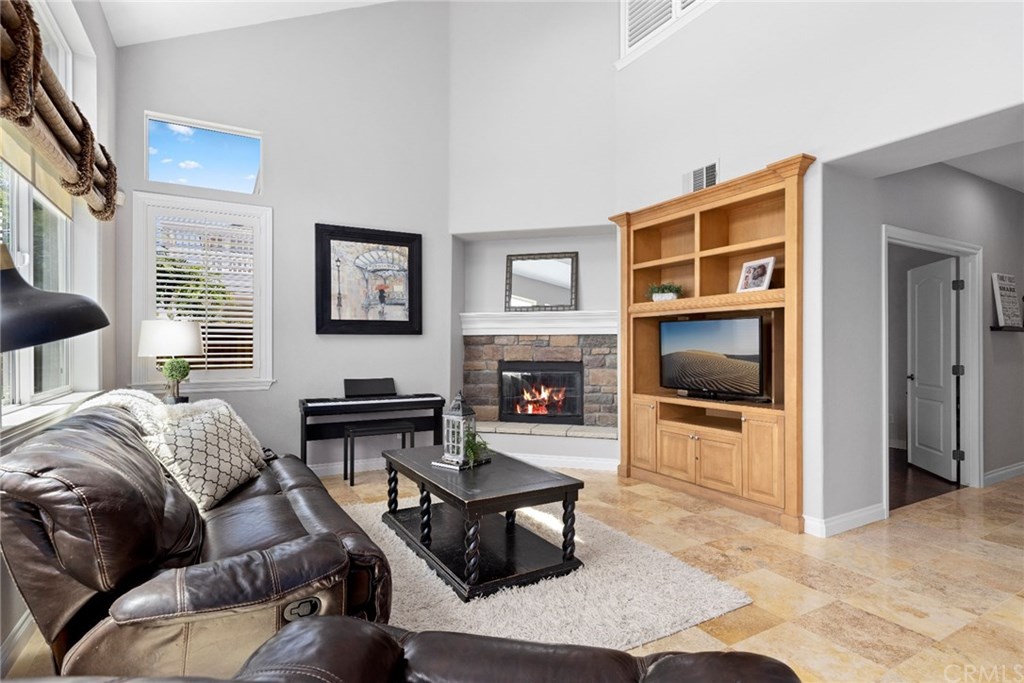 8154 Hampshire Road Orange, CA 92867 - Photo 10 of 25 Gallery Image 10