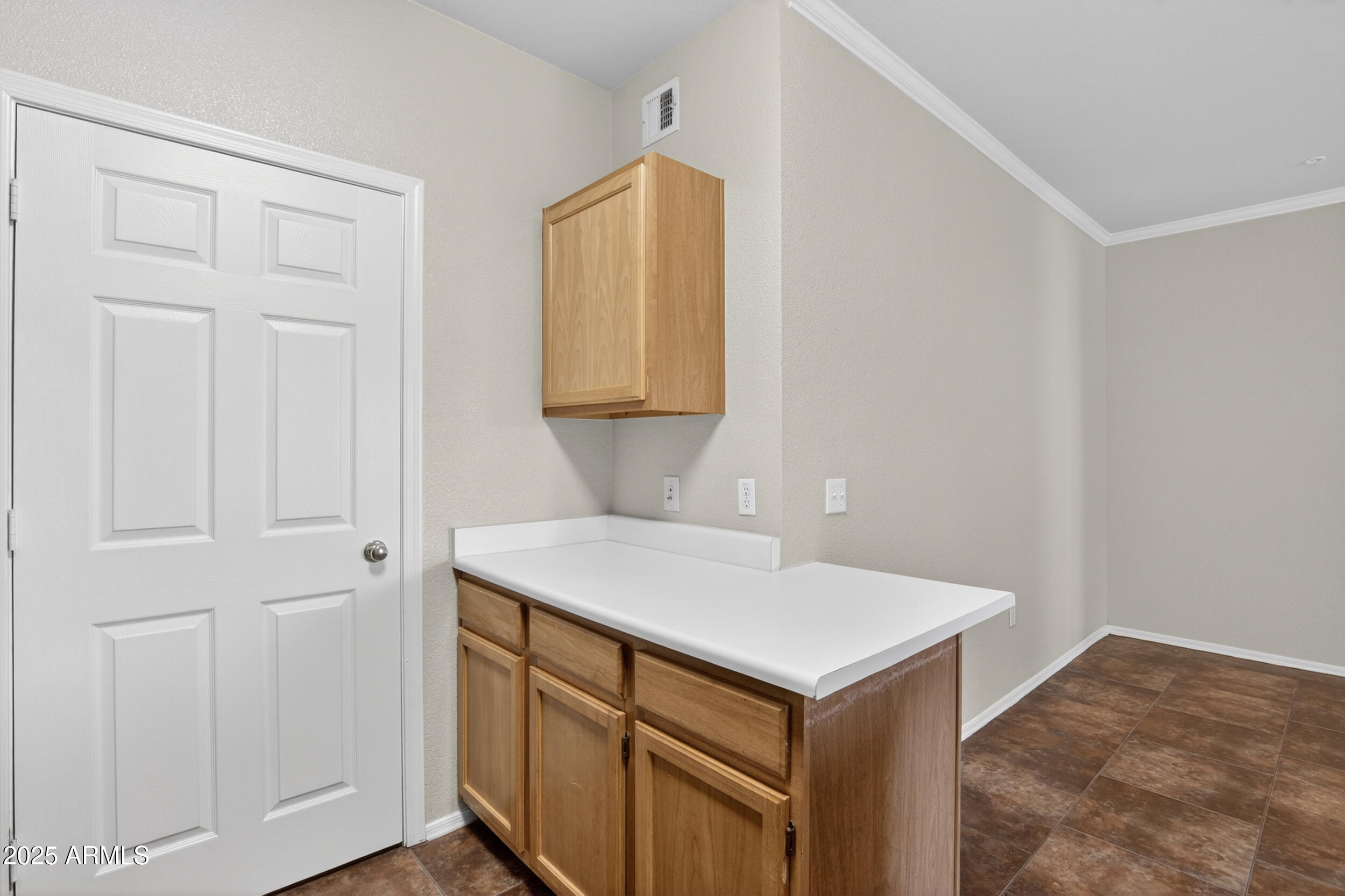 5401 East Van Buren Street, Unit 2076 Phoenix, AZ 85008 - Photo 10 of 41 a utility room with dryer and washer