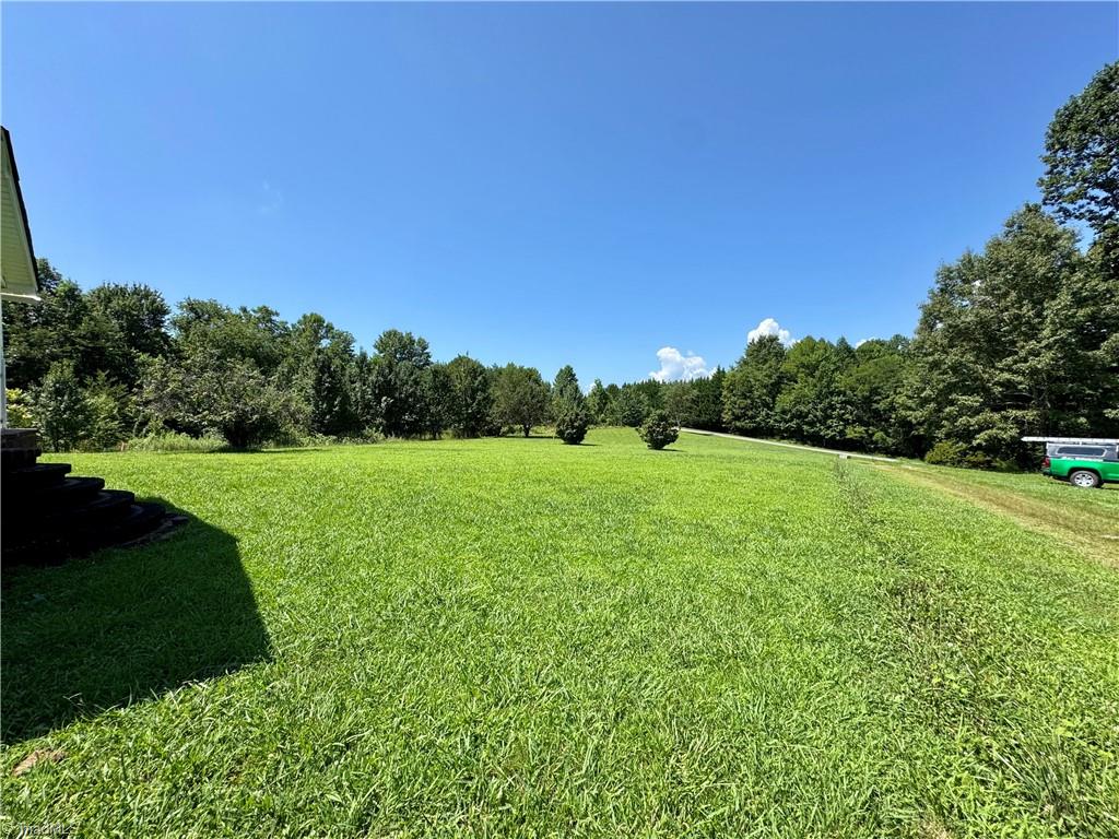 129 Seabrook Rd Mount Mount Airy, NC 27030 - Photo 23 of 24