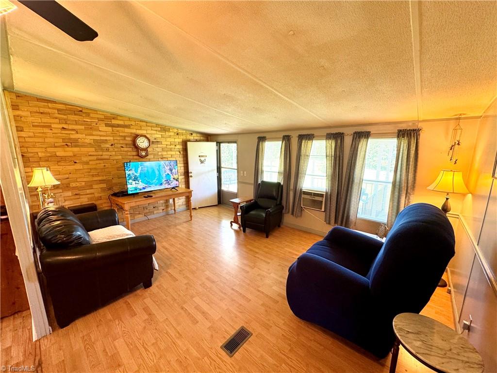 129 Seabrook Rd Mount Mount Airy, NC 27030 - Photo 7 of 24