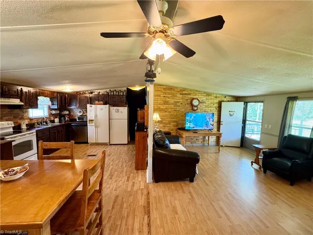 $169,900 | 129 Seabrook Rd Mount, Mount Airy, NC 27030