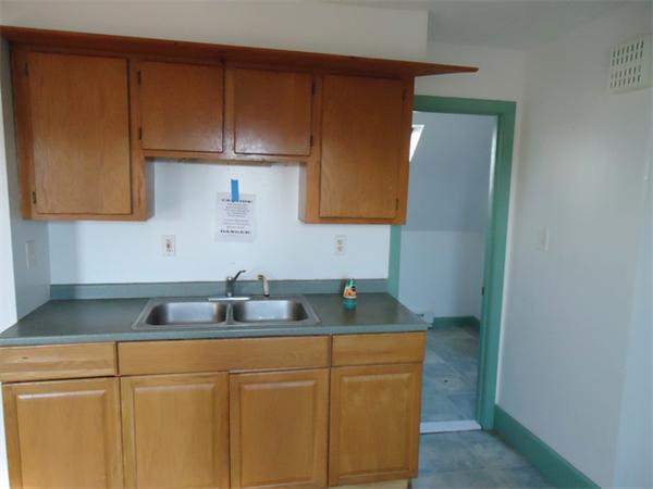 28 Stoneland Road Worcester, MA 01603 - Photo 11 of 27 Gallery Image 11