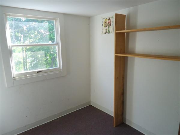 28 Stoneland Road Worcester, MA 01603 - Photo 8 of 27 Gallery Image 8