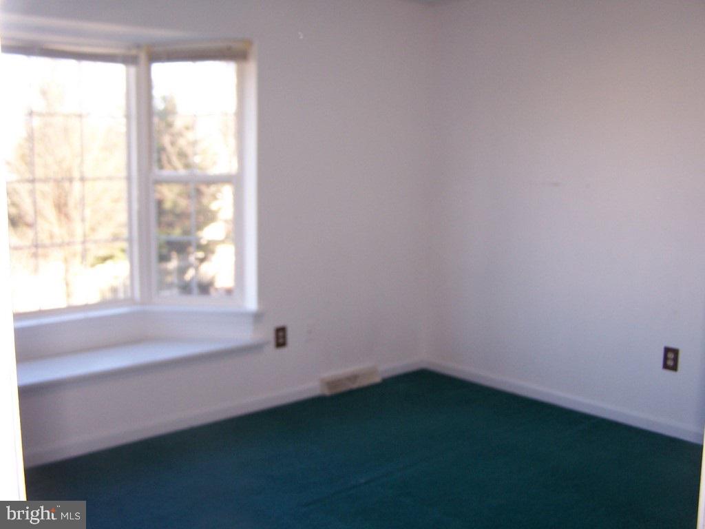 3025 Raintree Road York, PA 17404 - Photo 15 of 18 Gallery Image 15