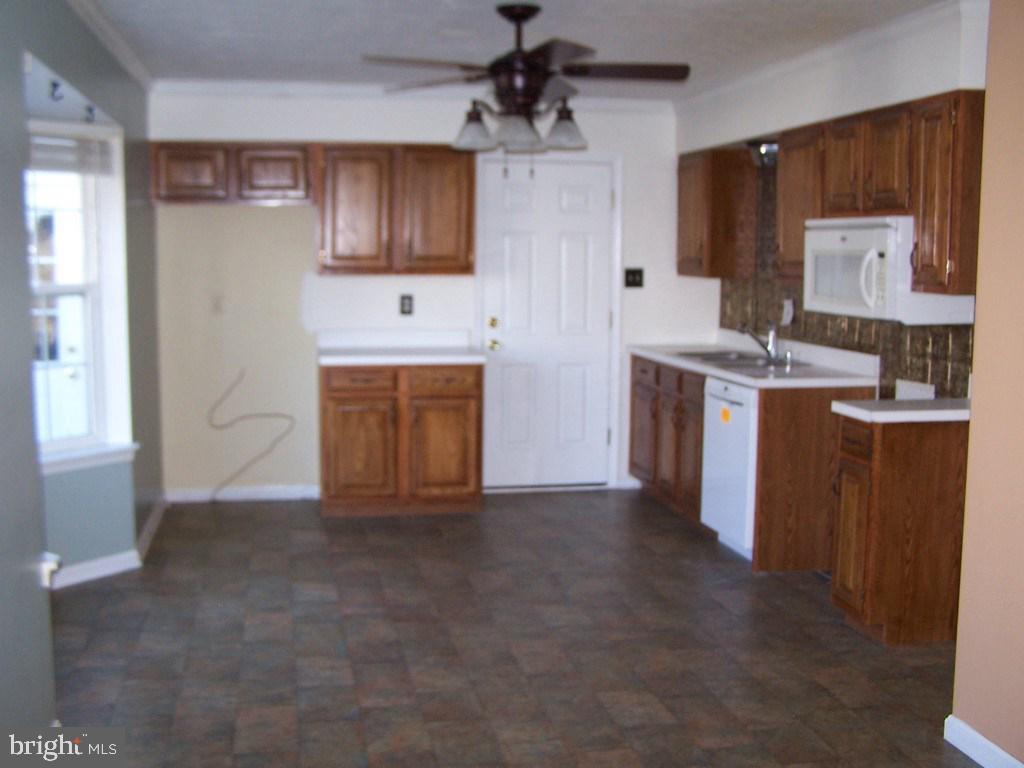 3025 Raintree Road York, PA 17404 - Photo 9 of 18 Gallery Image 9