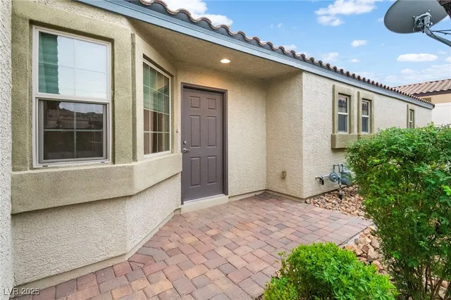 $300,000 | 2175 Limestone Cove Court, Laughlin, NV 89029