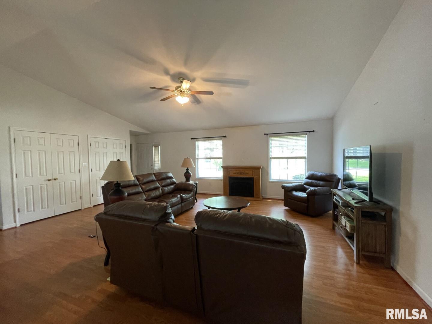 208 Brady Mill Road Anna, IL 62906 - Photo 5 of 34 Gallery Image 5