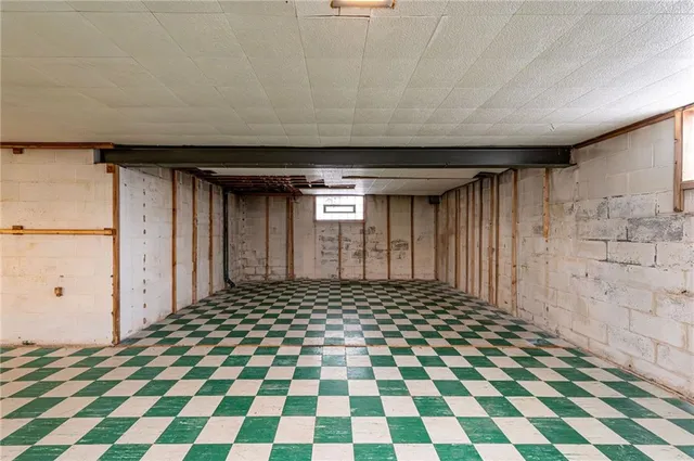 $230,000 | 129 Byerly Drive, Jeannette, PA 15644