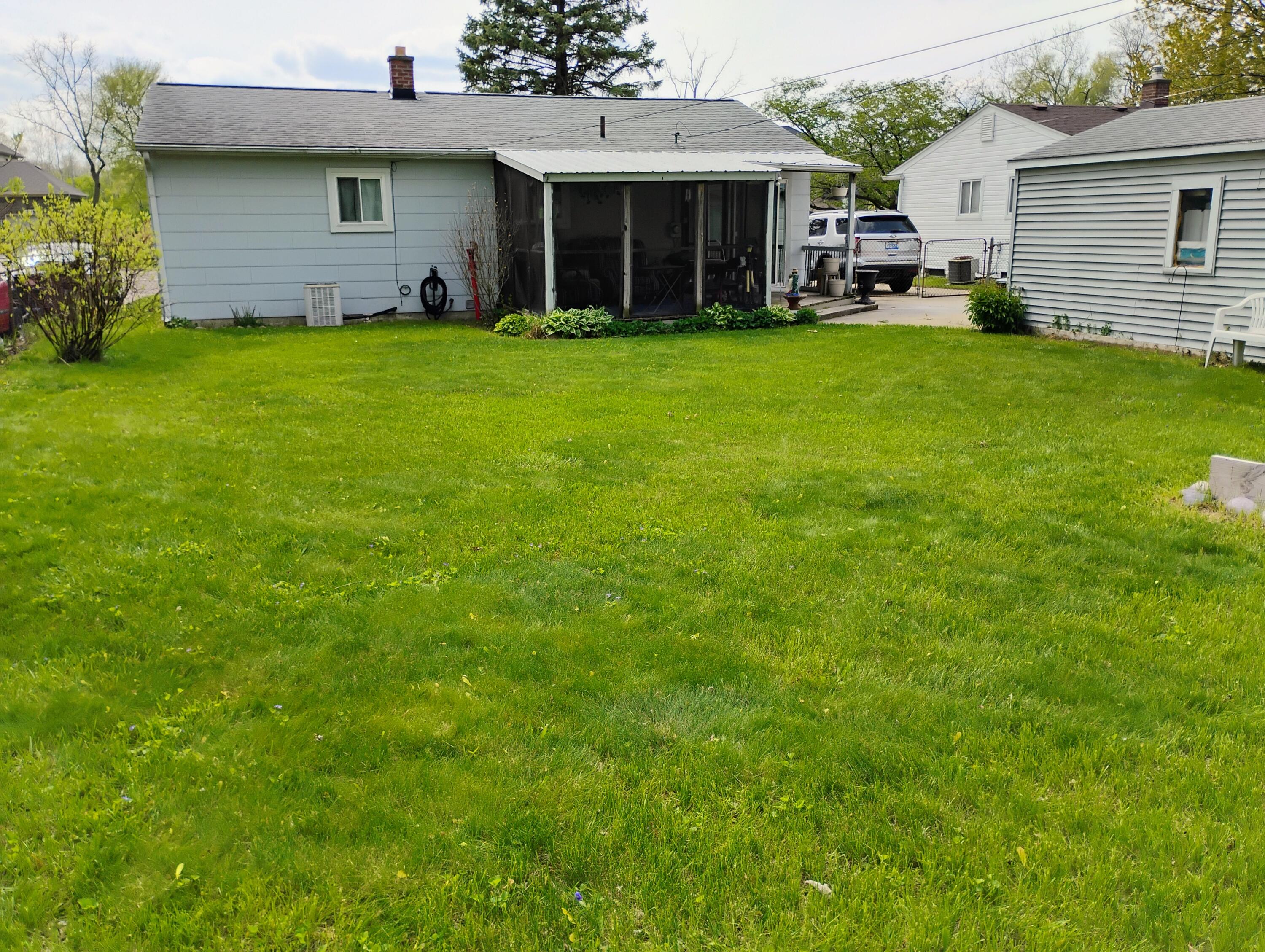 12415 Clinton River Road Sterling Heights, MI 48313 - Photo 25 of 27 12415 Clinton ext8