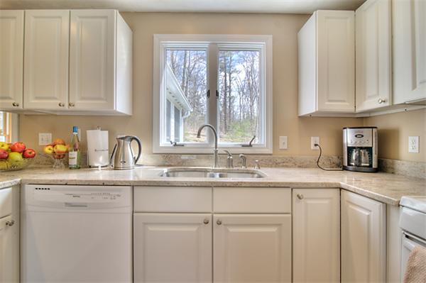 31 Parsonage Hill Road Haverhill, MA 01832 - Photo 9 of 29 Gallery Image 9
