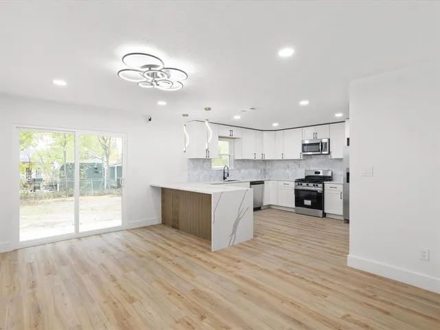 $330,000 | 2726 Ridgewood Street, Irving, TX 75062