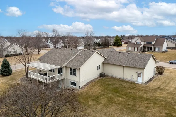 $640,000 | 5280 Kristi Lane, Bettendorf, IA 52722