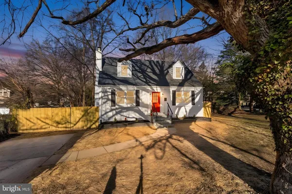 $850,000 | 3010 Rogers Drive, Falls Church, VA 22042