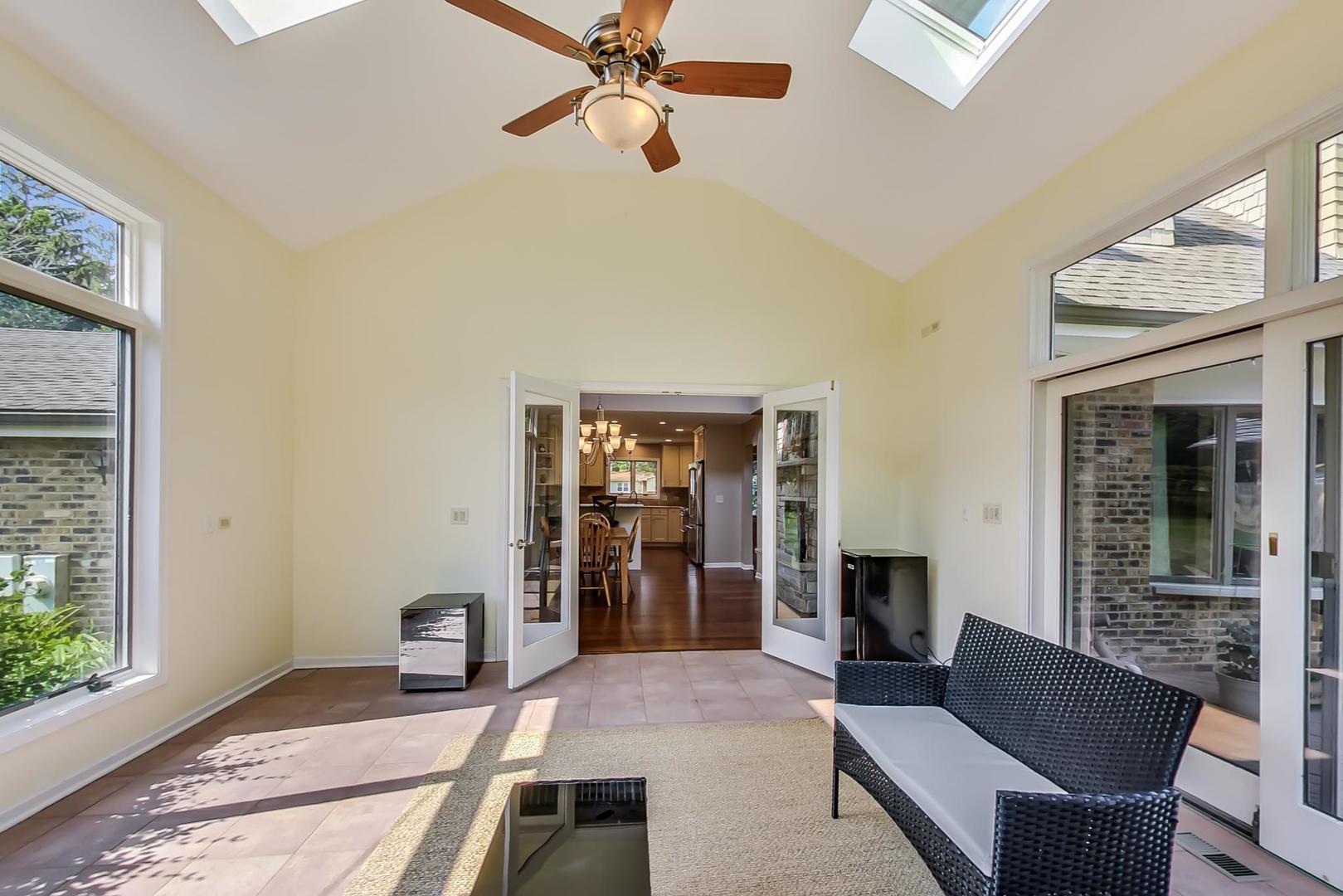 511 West Daniels Road Palatine, IL 60067 - Photo 13 of 42