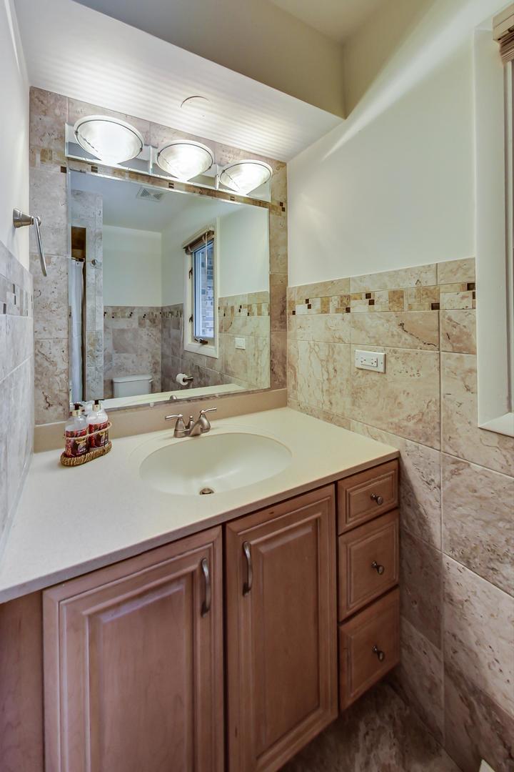 511 West Daniels Road Palatine, IL 60067 - Photo 16 of 42