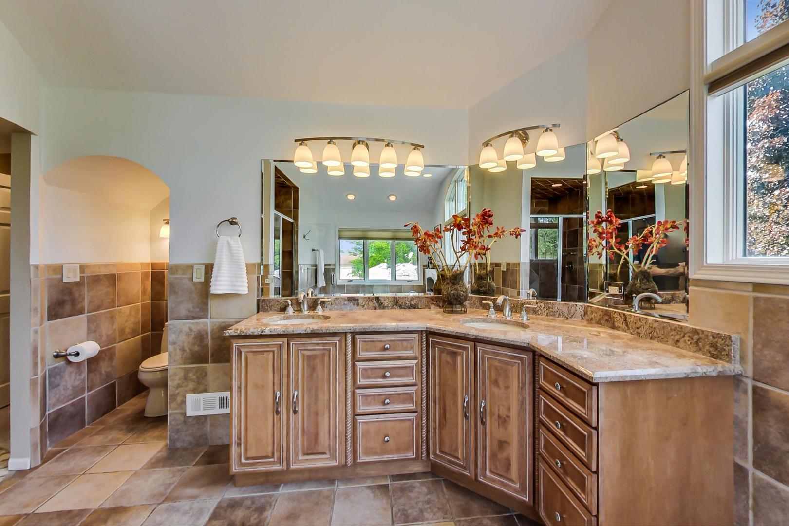 511 West Daniels Road Palatine, IL 60067 - Photo 30 of 42
