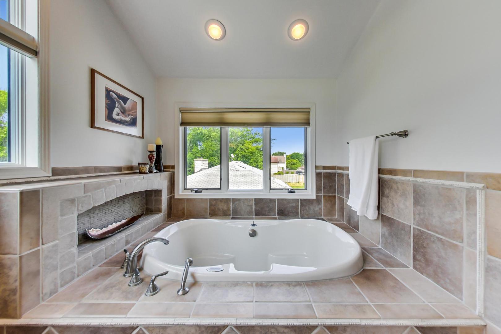 511 West Daniels Road Palatine, IL 60067 - Photo 31 of 42
