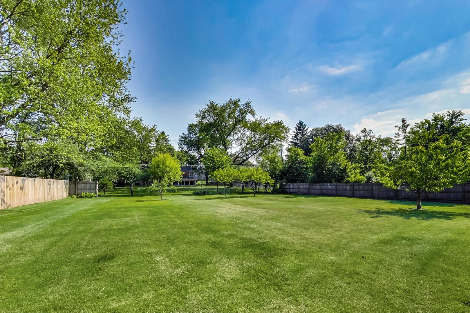 511 West Daniels Road Palatine, IL 60067 - Photo 37 of 42