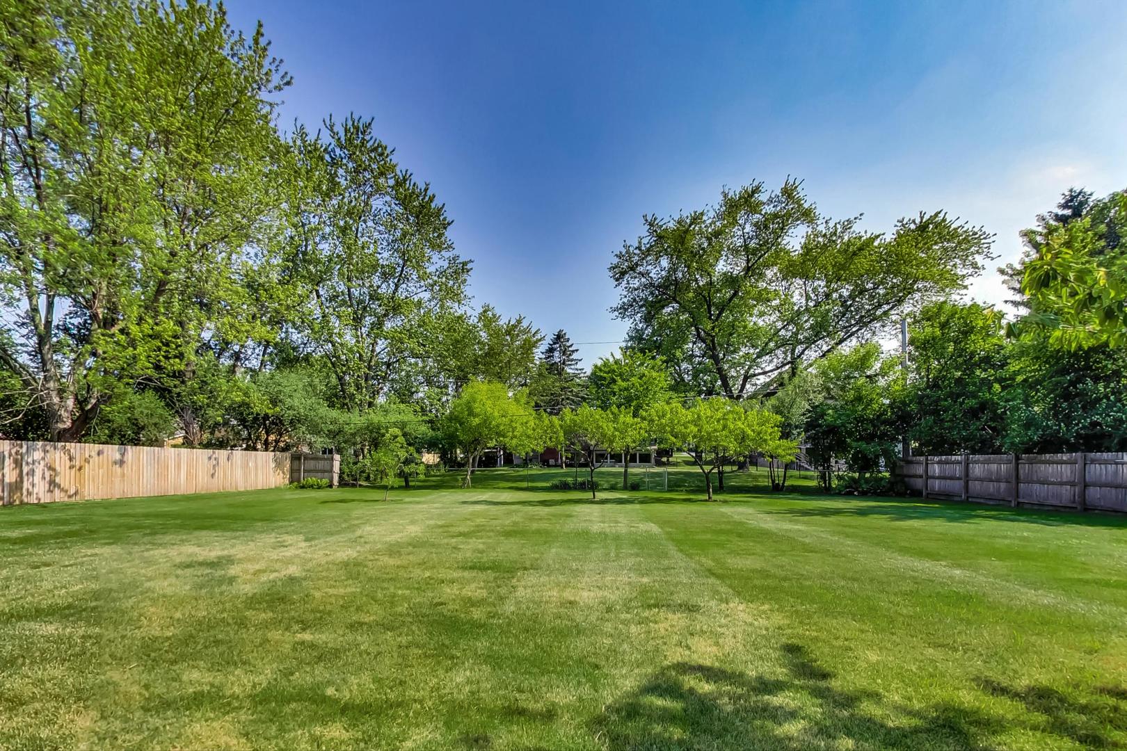 511 West Daniels Road Palatine, IL 60067 - Photo 38 of 42