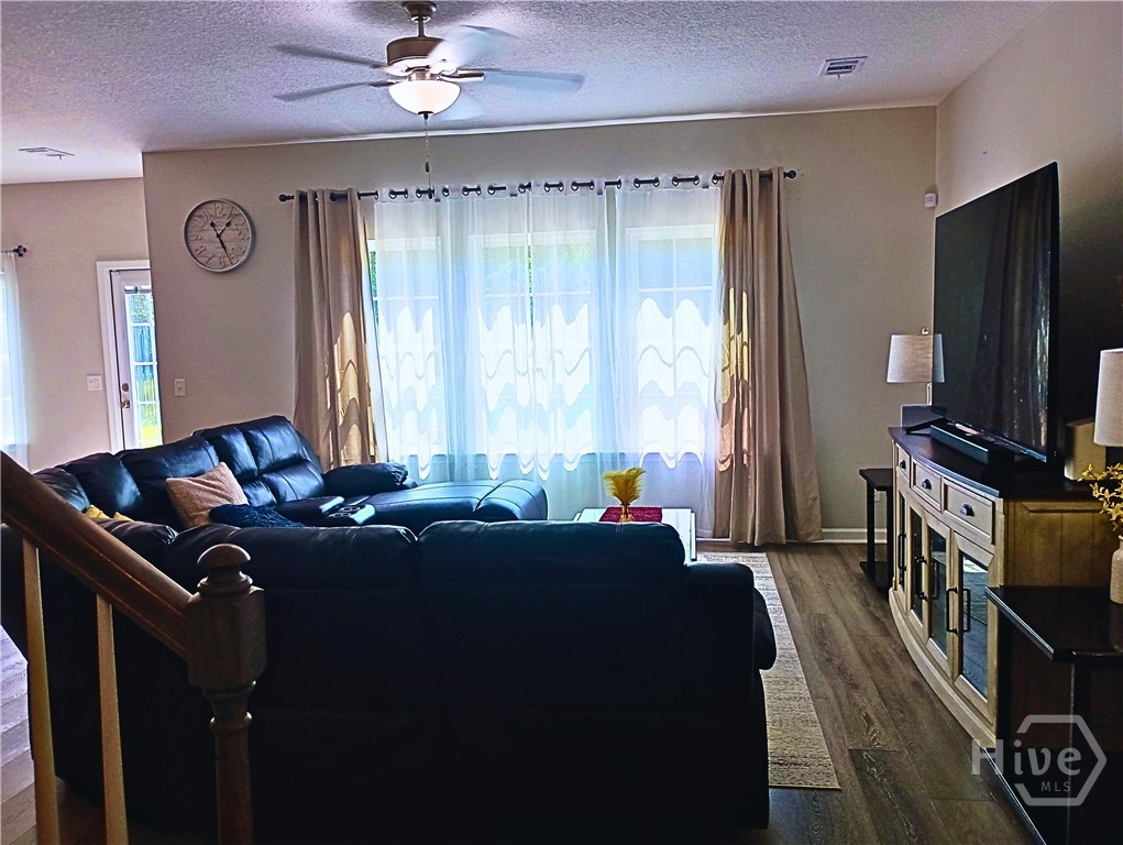 110 Brightleaf Circle Hinesville, GA 31313 - Photo 8 of 34