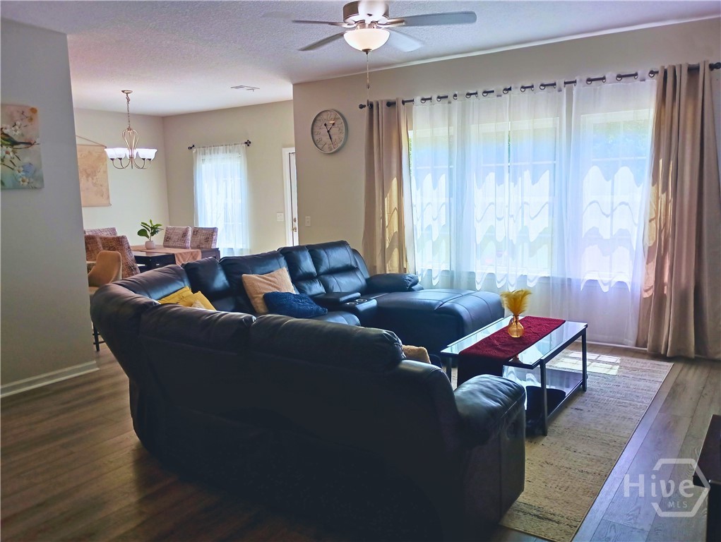 110 Brightleaf Circle Hinesville, GA 31313 - Photo 9 of 34