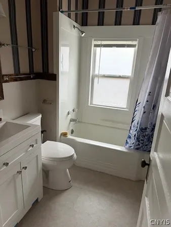 $1,350 | 109 Spring Avenue, Watertown, NY 13601