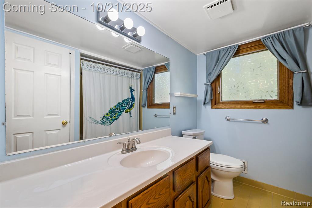 2132 Winchester Road Rochester, MI 48307 - Photo 18 of 51