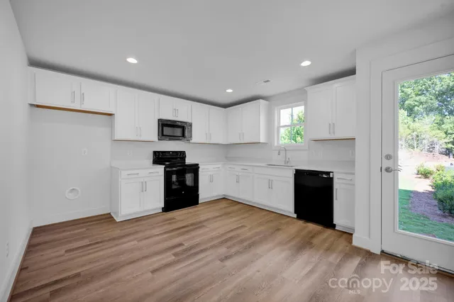 $281,203 | 205 Davidson Gateway Drive, Davidson, NC 28036