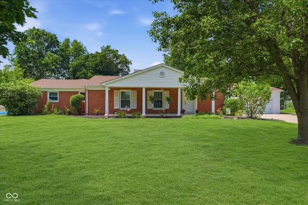 $475,700 | 2307 Starlight Drive, Anderson, IN 46012