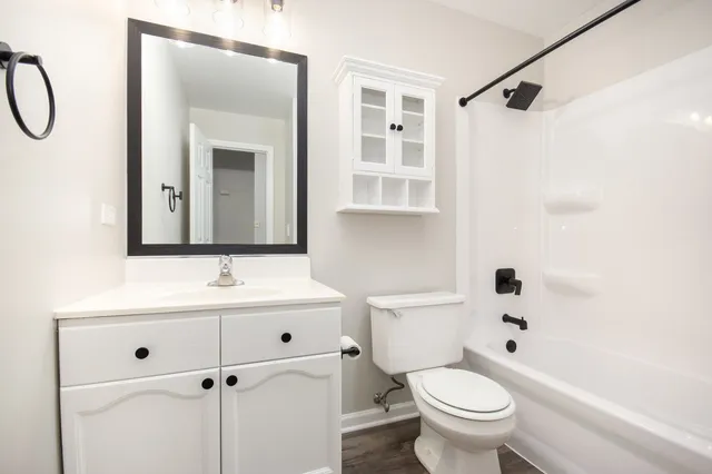 $1,600 | 734 North Gary Avenue, Unit 210, Carol Stream, IL 60188