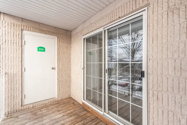 $1,600 | 734 North Gary Avenue, Unit 210, Carol Stream, IL 60188