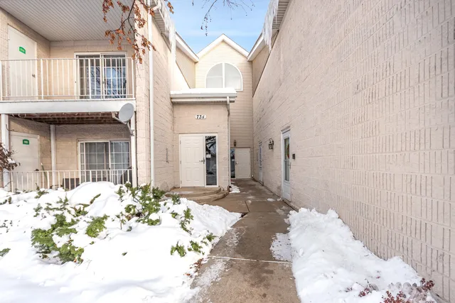 $1,600 | 734 North Gary Avenue, Unit 210, Carol Stream, IL 60188