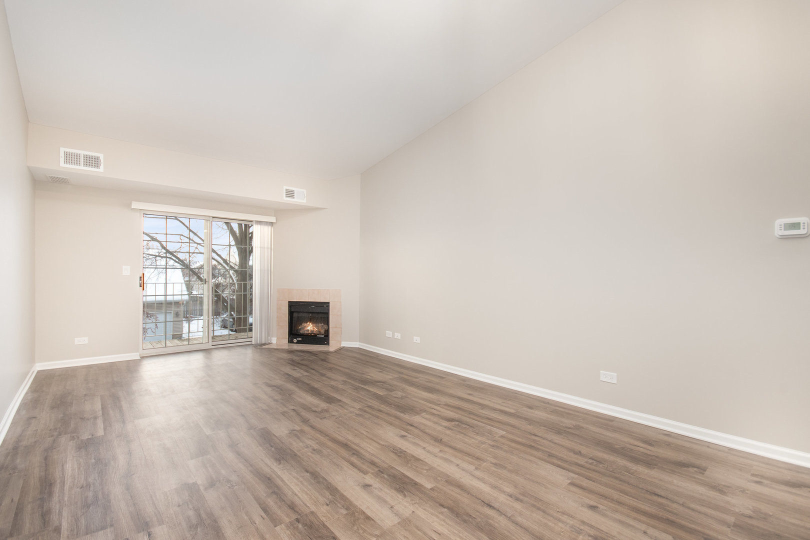 734 North Gary Avenue, Unit 210 Carol Stream, IL 60188 - Photo 2 of 18