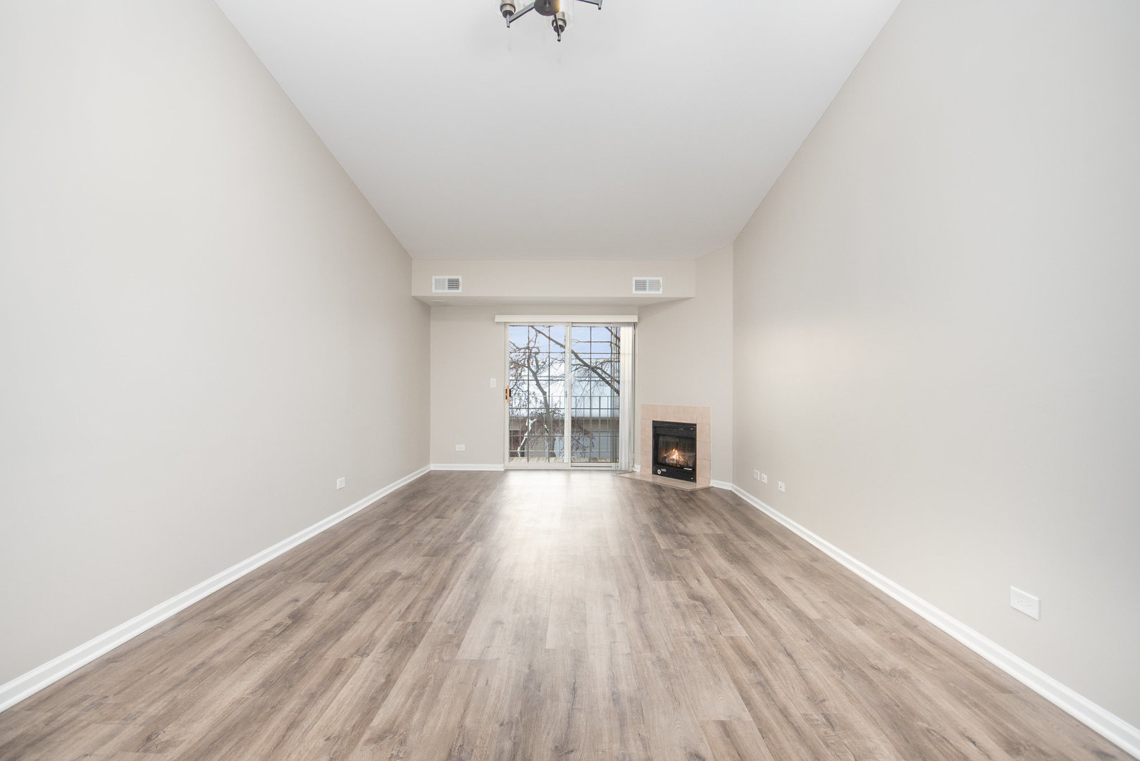 734 North Gary Avenue, Unit 210 Carol Stream, IL 60188 - Photo 4 of 18