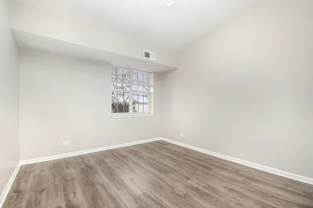 $1,600 | 734 North Gary Avenue, Unit 210, Carol Stream, IL 60188